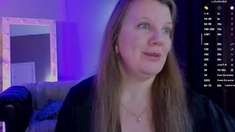 Anna online show from 09/18/25, 10:06