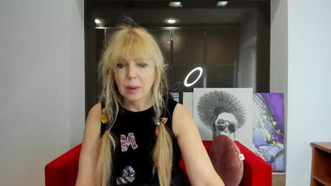 Anna Ditrih online show from 03/22/26, 06:39