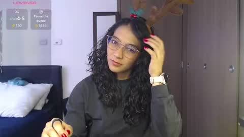 Anna online show from 12/19/25, 03:19