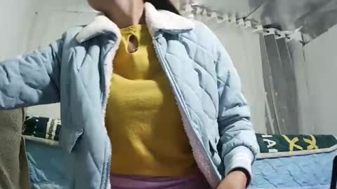 anna_ellen22 online show from 11/26/25, 10:55