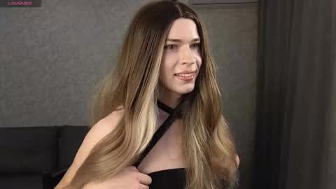 Snapshot of anna_inheart chatting on 02/01/26, 04:27 Anna online show from 02/01/26, 04:27