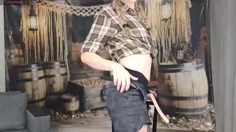 Snapshot of anna_inheart chatting on 03/03/26, 11:27 Anna online show from 03/03/26, 11:27