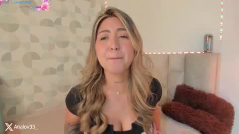 Ana Lucia online show from 10/28/25, 11:18