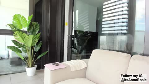 Anna online show from 12/21/24, 04:19