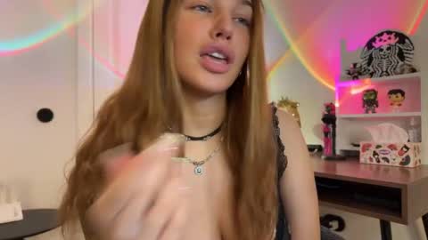 Snapshot of anna_six chatting on 01/10/26, 01:40 Anna online show from 01/10/26, 01:40