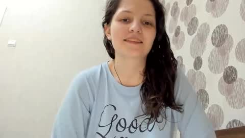 Snapshot of annaahcharm chatting on 01/07/25, 09:18 annaahcharm online show from 01/07/25, 09:18