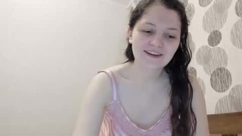 annaahcharm online show from 12/21/25, 10:39