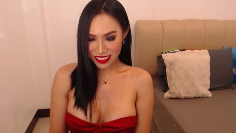 annabanana090690 online show from 10/20/25, 11:54