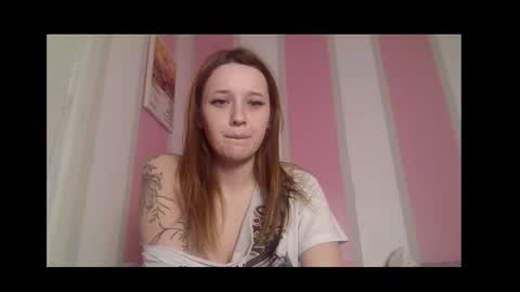 Snapshot of annabananas420 chatting on 12/15/25, 01:54 Anna Marie online show from 12/15/25, 01:54