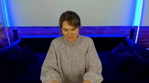 Snapshot of annabel_xxx chatting on 10/14/25, 04:24 Annabel online show from 10/14/25, 04:24