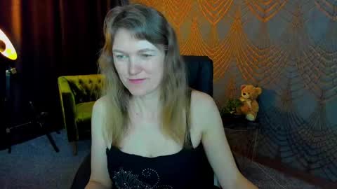Snapshot of annabel_xxx chatting on 04/25/26, 05:43 Annabel online show from 04/25/26, 05:43