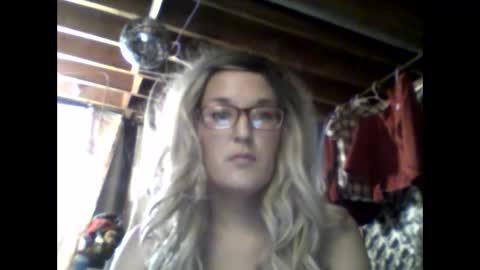 Snapshot of annabelle7777 chatting on 01/06/25, 08:39 Anna online show from 01/06/25, 08:39
