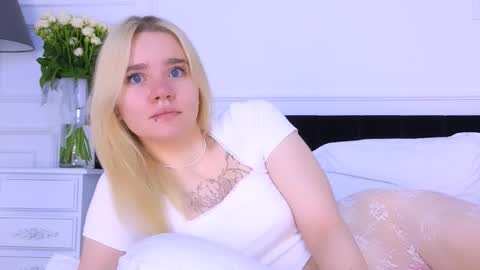 AnnaBelle online show from 10/05/25, 02:21