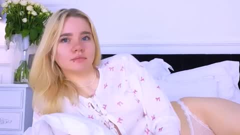 AnnaBelle online show from 10/08/25, 02:31