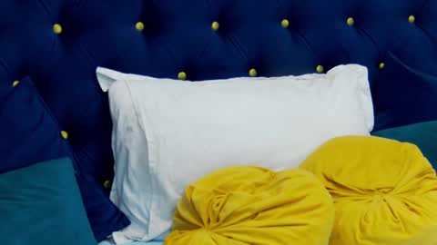 Anna online show from 01/27/25, 09:22