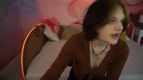Snapshot of annacandie chatting on 09/20/25, 12:17 Anna online show from 09/20/25, 12:17
