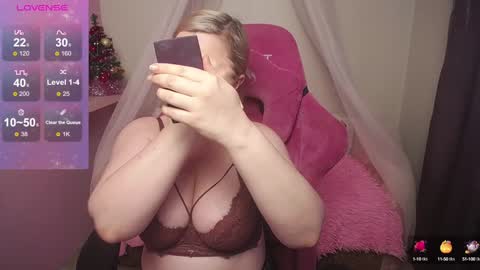 AnnaCherri online show from 01/15/25, 03:11
