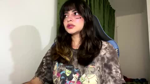 Anna online show from 12/17/25, 01:33