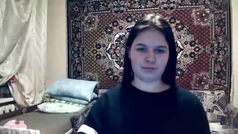 Snapshot of annafols chatting on 12/22/25, 04:59 Anna online show from 12/22/25, 04:59