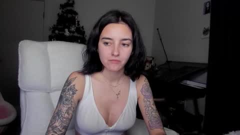 Anna Forevers online show from 12/23/25, 02:20