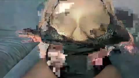 Snapshot of annaholly88 chatting on 05/17/26, 11:28 annaholly88 online show from 05/17/26, 11:28