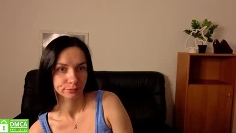 Snapshot of annakillian_kiss chatting on 07/13/26, 05:21 Anna online show from 07/13/26, 05:21