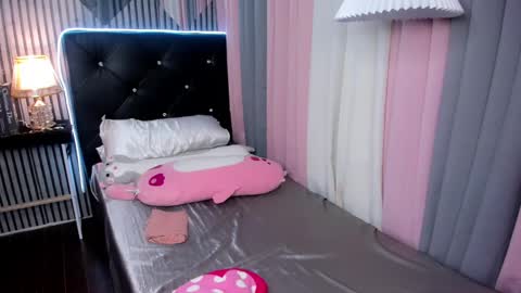 AshyElliston online show from 01/29/25, 12:35