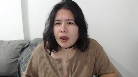 Snapshot of annaloveme chatting on 12/29/24, 01:49 Anna online show from 12/29/24, 01:49