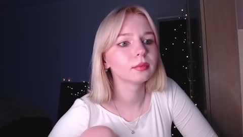 annamilky online show from 03/11/25, 07:14