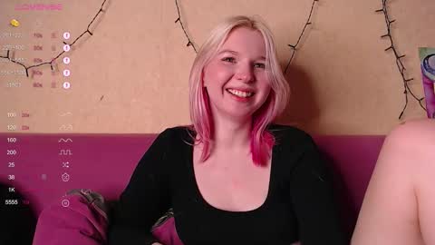 annamilky online show from 10/28/25, 08:22