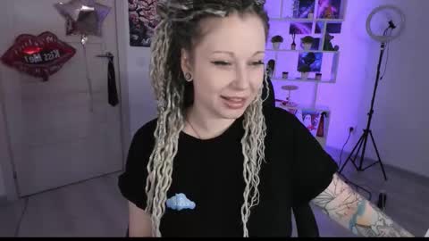 Snapshot of annanebula chatting on 10/10/25, 06:18 Anna online show from 10/10/25, 06:18