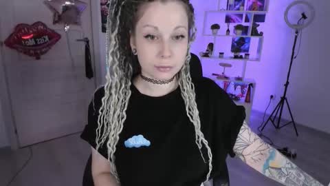 Snapshot of annanebula chatting on 10/22/25, 03:56 Anna online show from 10/22/25, 03:56