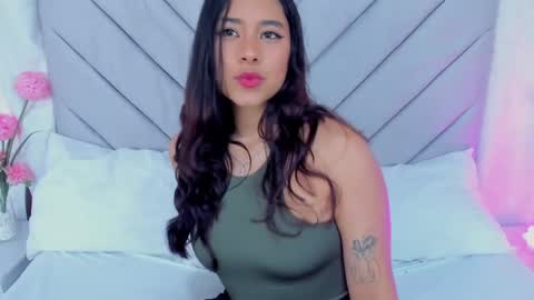 Snapshot of annaqueen_ chatting on 02/10/25, 04:14 Anna online show from 02/10/25, 04:14