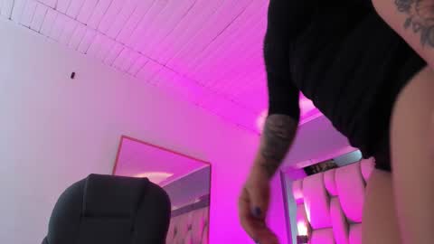 Annara Lein online show from 10/13/25, 01:16