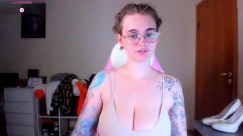 AnnaRoading online show from 10/12/25, 12:09
