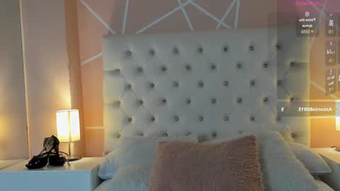 Anna online show from 10/11/25, 01:49