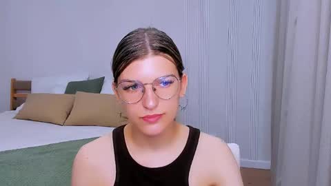 Snapshot of annathorne chatting on 05/23/26, 03:23 Im Anna online show from 05/23/26, 03:23