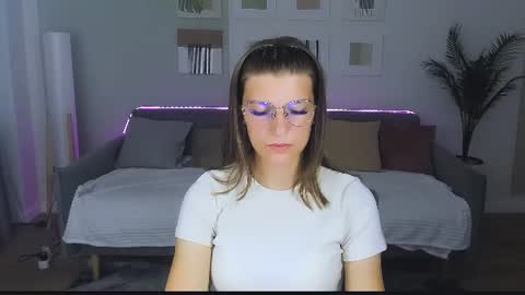 Snapshot of annathorne chatting on 07/09/26, 04:38 Im Anna online show from 07/09/26, 04:38