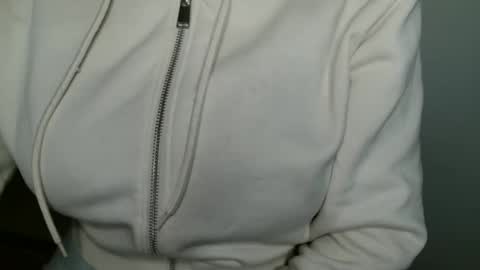 Bella online show from 03/23/26, 05:17