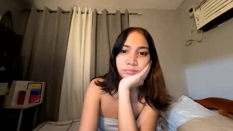 anne_chanelx online show from 04/13/26, 09:42