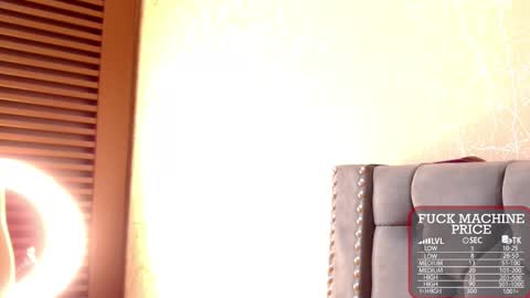       online show from 11/11/25, 02:00