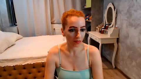 Snapshot of annedevrim chatting on 11/18/25, 07:02 annedevrim online show from 11/18/25, 07:02