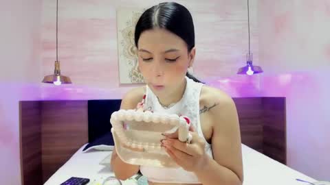 Anne online show from 09/09/25, 03:06