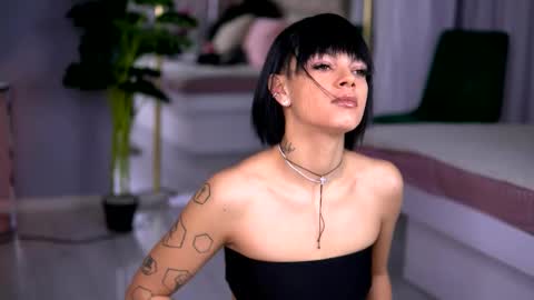 Anne online show from 12/16/25, 04:39