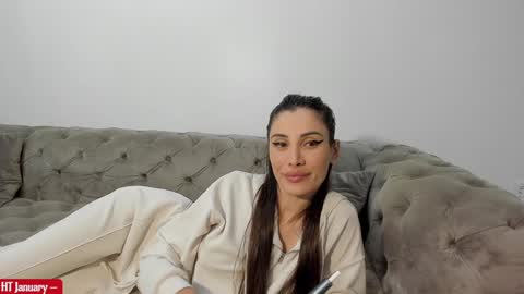 AnneMarieee online show from 01/06/25, 07:56