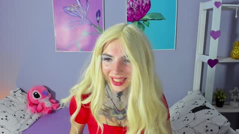 Snapshot of annetenet chatting on 12/08/24, 07:05 Annet online show from 12/08/24, 07:05