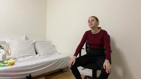 Snapshot of annetmoroz chatting on 02/07/26, 01:15 Ann Serj online show from 02/07/26, 01:15