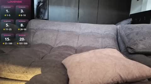 Anni online show from 09/27/25, 09:20