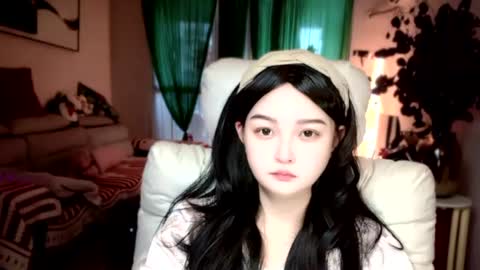 Snapshot of annibb chatting on 06/22/26, 10:29 Anni online show from 06/22/26, 10:29