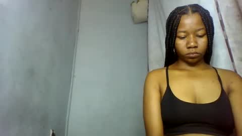 annick98 online show from 02/18/26, 08:32